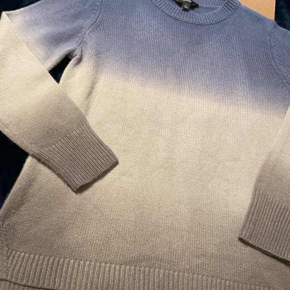 Simply Vera Wang Blue Gray Ombre Sweater, L - Picture 6 of 10